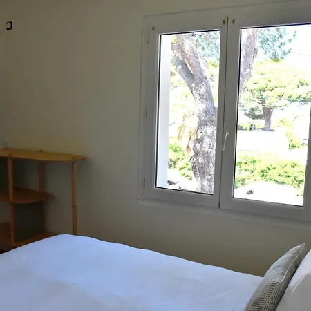 ホテル Logis Restaurant Le Kalliste イエール