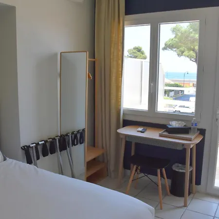 Logis Restaurant Le Kalliste Hotel Hyères