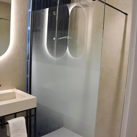 Logis Restaurant Le Kalliste 2*