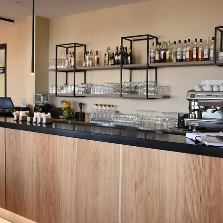 酒店 Logis Restaurant Le Kalliste 耶尔
