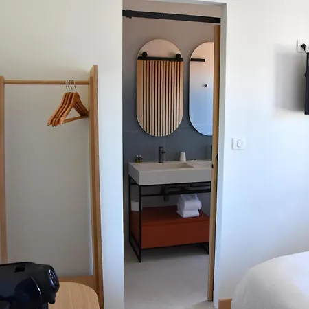 Logis Restaurant Le Kalliste Otel 2*