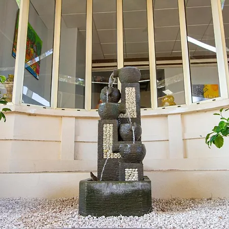 ホテル Logis Restaurant Le Kalliste