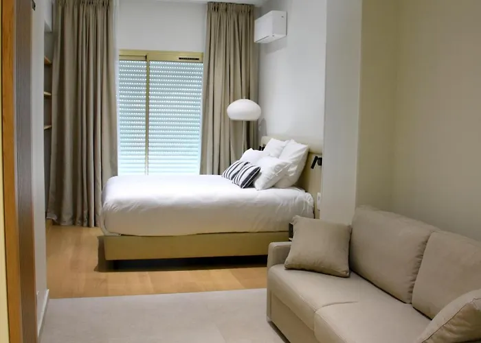 Hotel Logis Restaurant Le Kalliste 2*