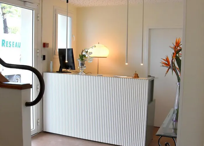 Logis Restaurant Le Kalliste 2*