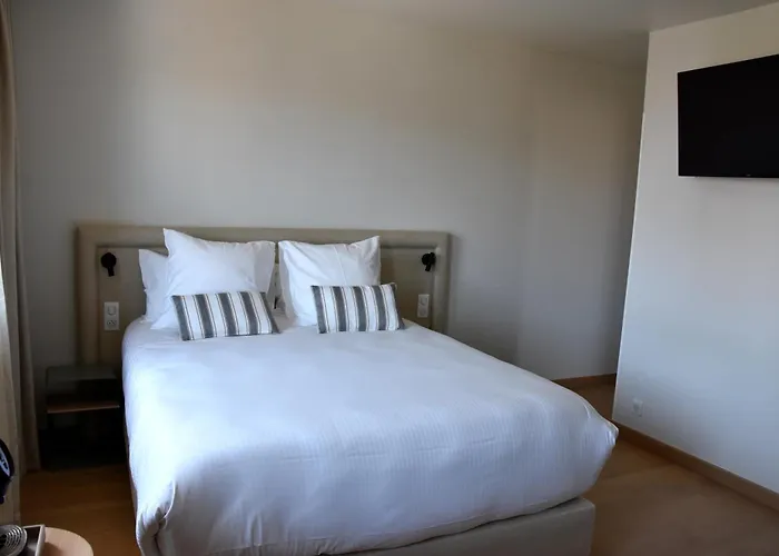 Logis Restaurant Le Kalliste Hotel 2*