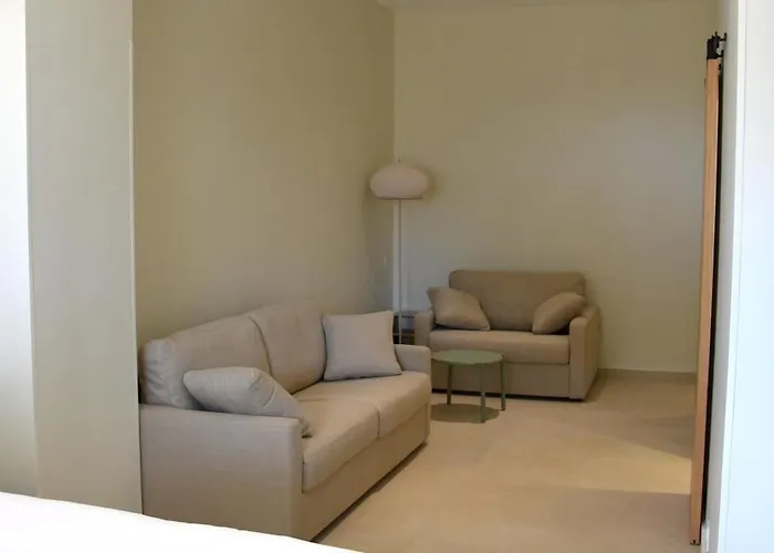 Hotel Logis Restaurant Le Kalliste 2*