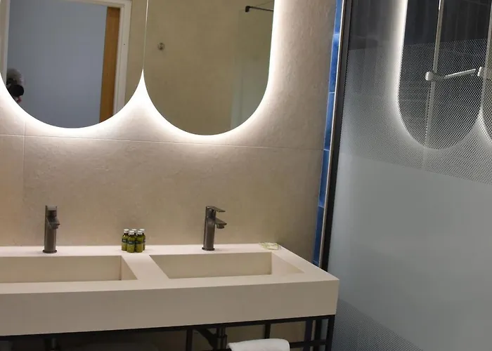 Logis Restaurant Le Kalliste 2* Hyères