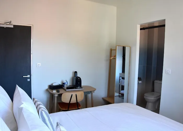 Logis Restaurant Le Kalliste 2* Hyères