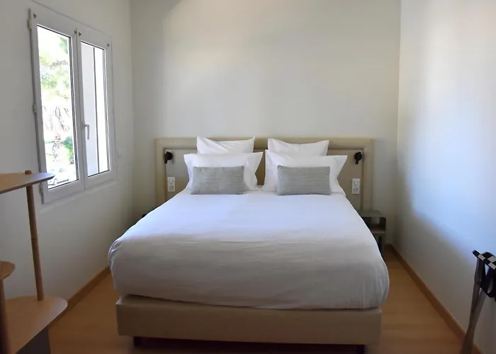 Logis Restaurant Le Kalliste Hotel