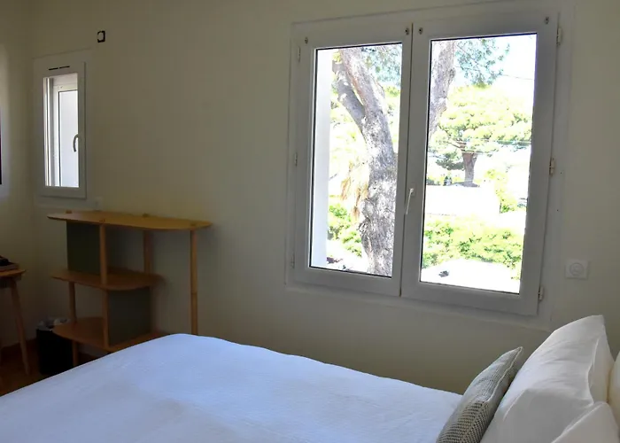 Hotel Logis Restaurant Le Kalliste Hyères